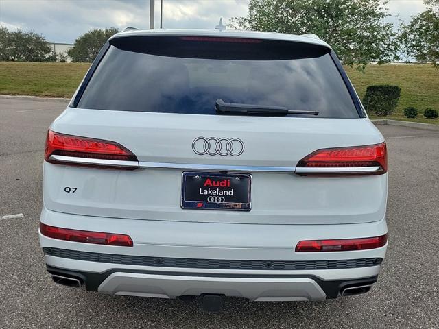 new 2025 Audi Q7 car, priced at $75,655