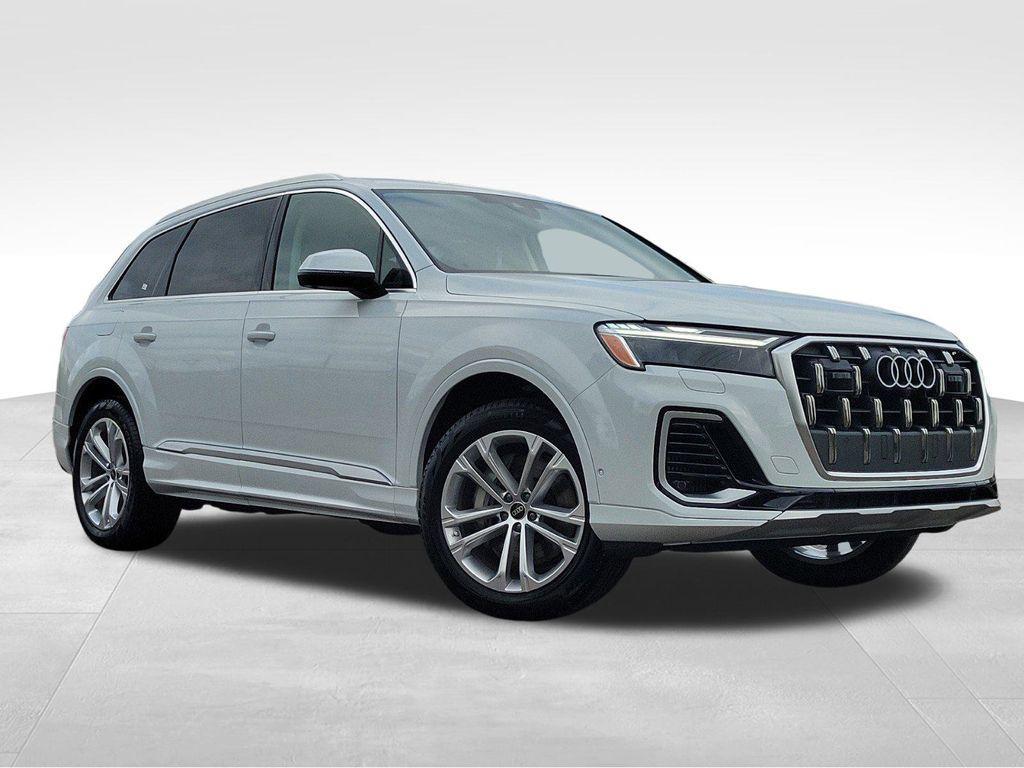 new 2025 Audi Q7 car, priced at $68,655