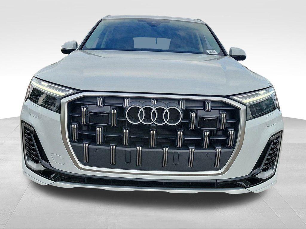 new 2025 Audi Q7 car, priced at $68,655