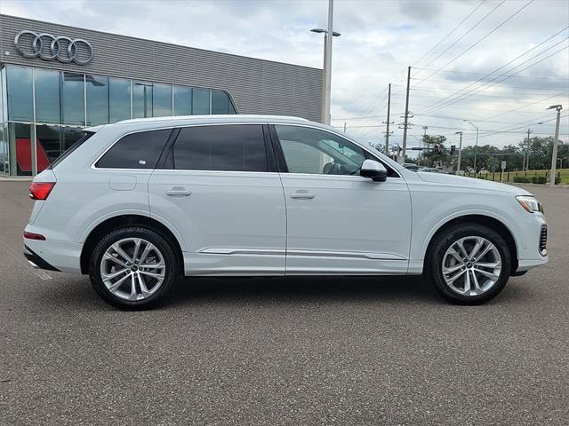 new 2025 Audi Q7 car, priced at $75,655