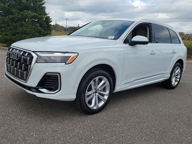 new 2025 Audi Q7 car, priced at $75,655