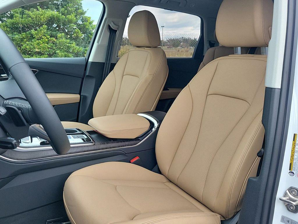 new 2025 Audi Q7 car, priced at $68,655