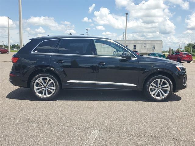 new 2025 Audi Q7 car, priced at $76,025