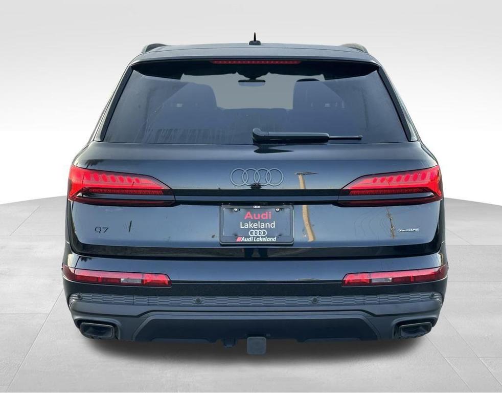 new 2025 Audi Q7 car, priced at $72,450