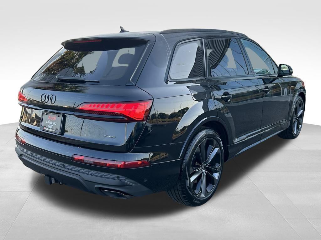 new 2025 Audi Q7 car, priced at $72,450