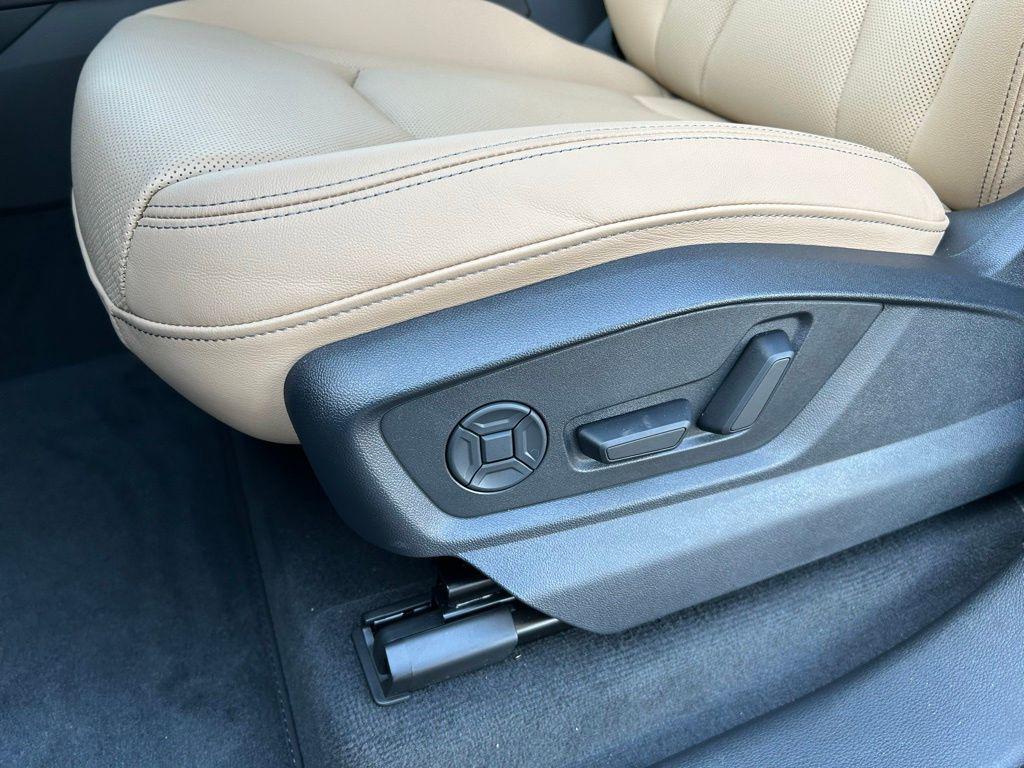 new 2025 Audi Q7 car, priced at $72,450