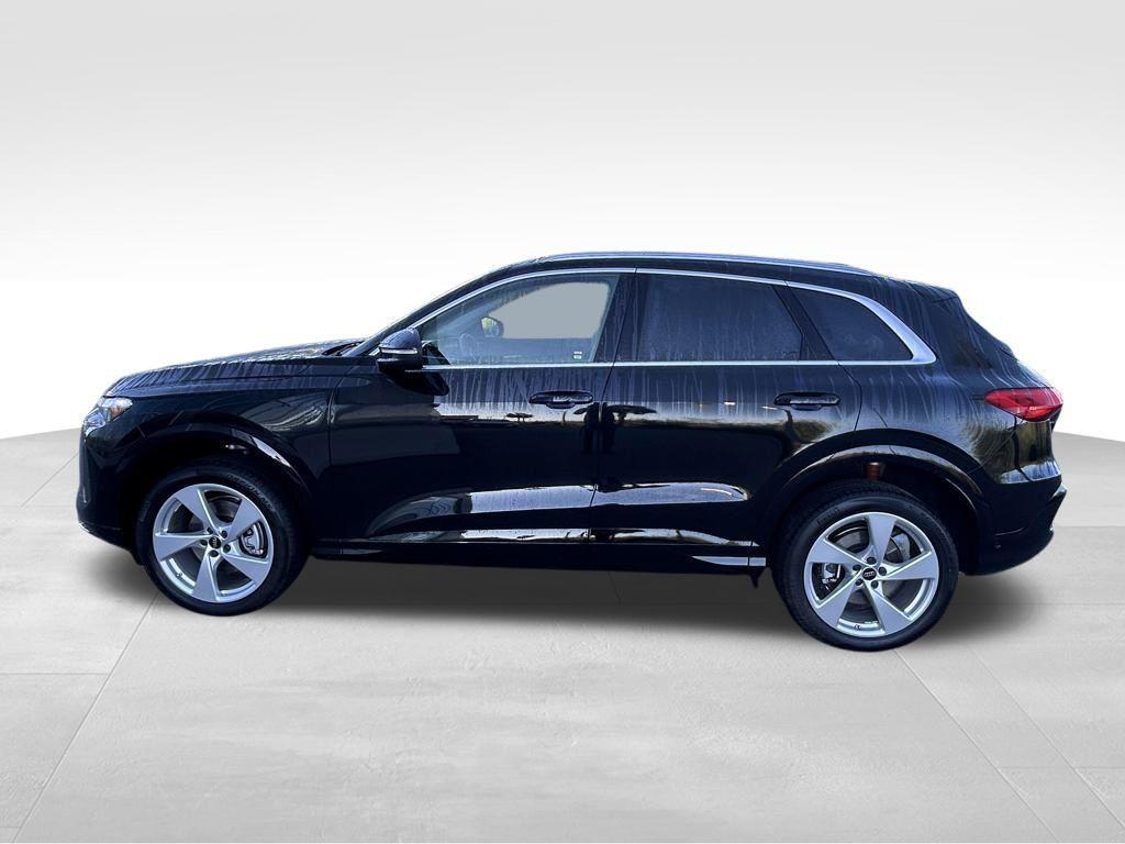 new 2025 Audi Q5 car, priced at $61,300