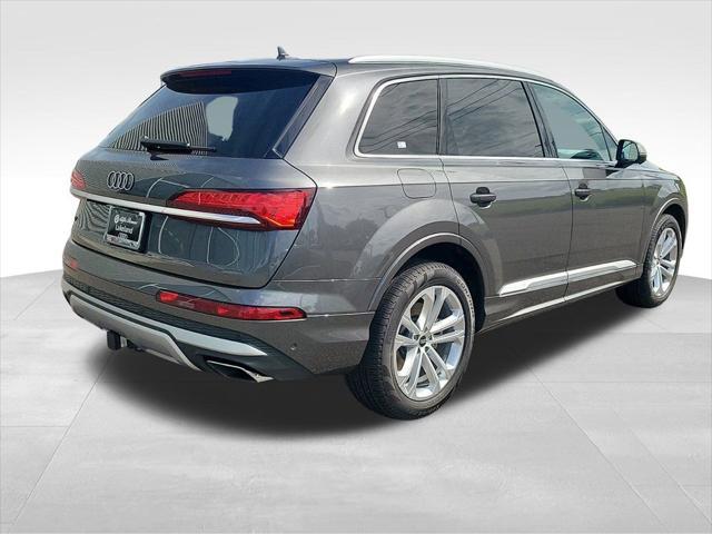 new 2025 Audi Q7 car, priced at $75,800