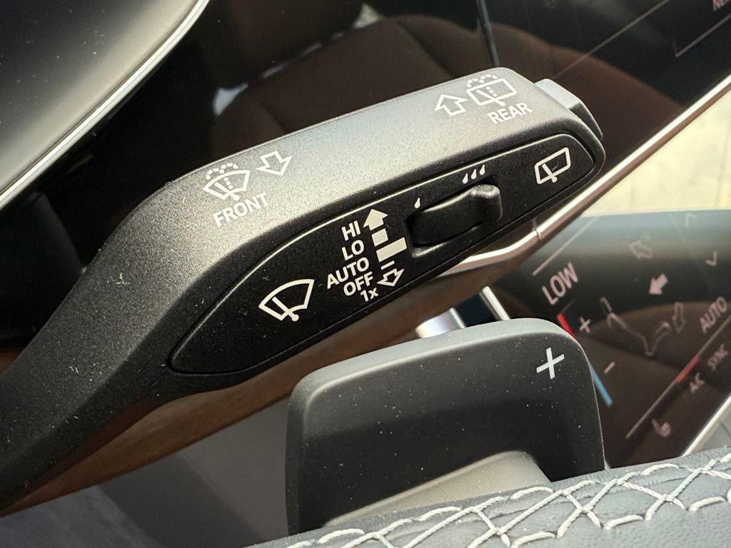 new 2025 Audi Q7 car, priced at $74,555