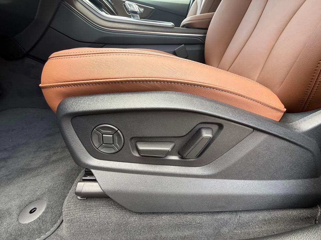 new 2025 Audi Q7 car, priced at $74,555