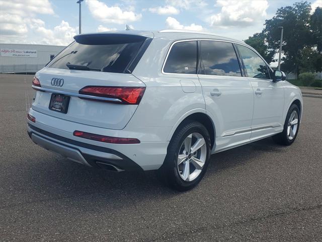 new 2025 Audi Q7 car, priced at $70,050