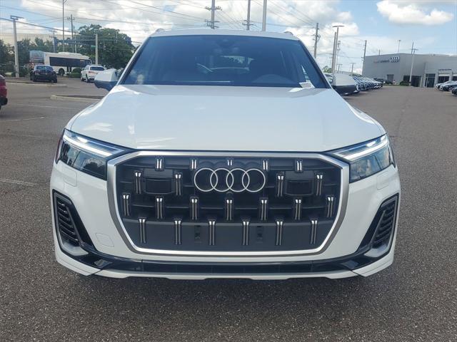 new 2025 Audi Q7 car, priced at $70,050