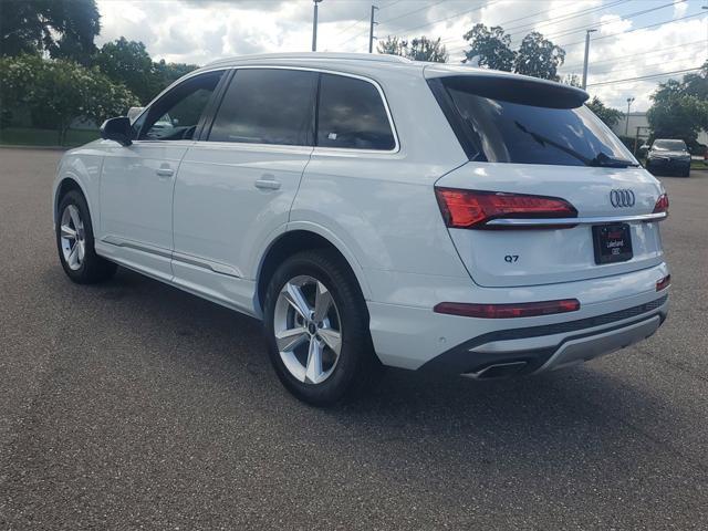 new 2025 Audi Q7 car, priced at $70,050