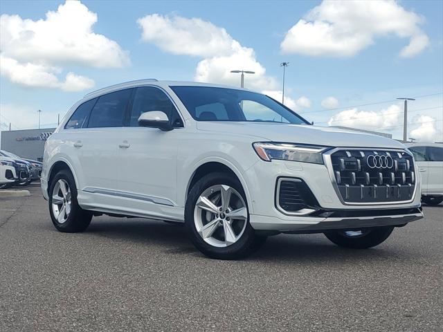 new 2025 Audi Q7 car, priced at $70,050