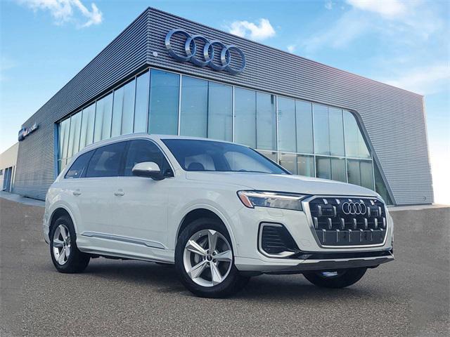 new 2025 Audi Q7 car, priced at $70,050