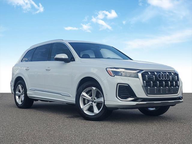 new 2025 Audi Q7 car, priced at $70,050