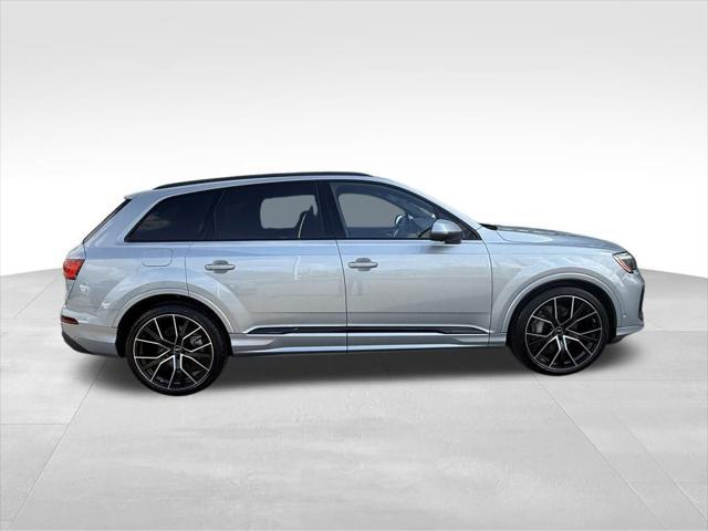 new 2025 Audi Q7 car, priced at $79,360