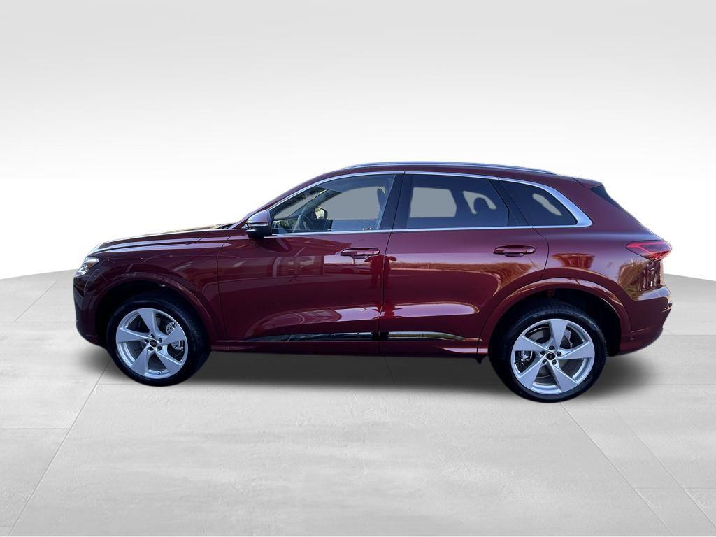 new 2025 Audi Q5 car, priced at $61,300