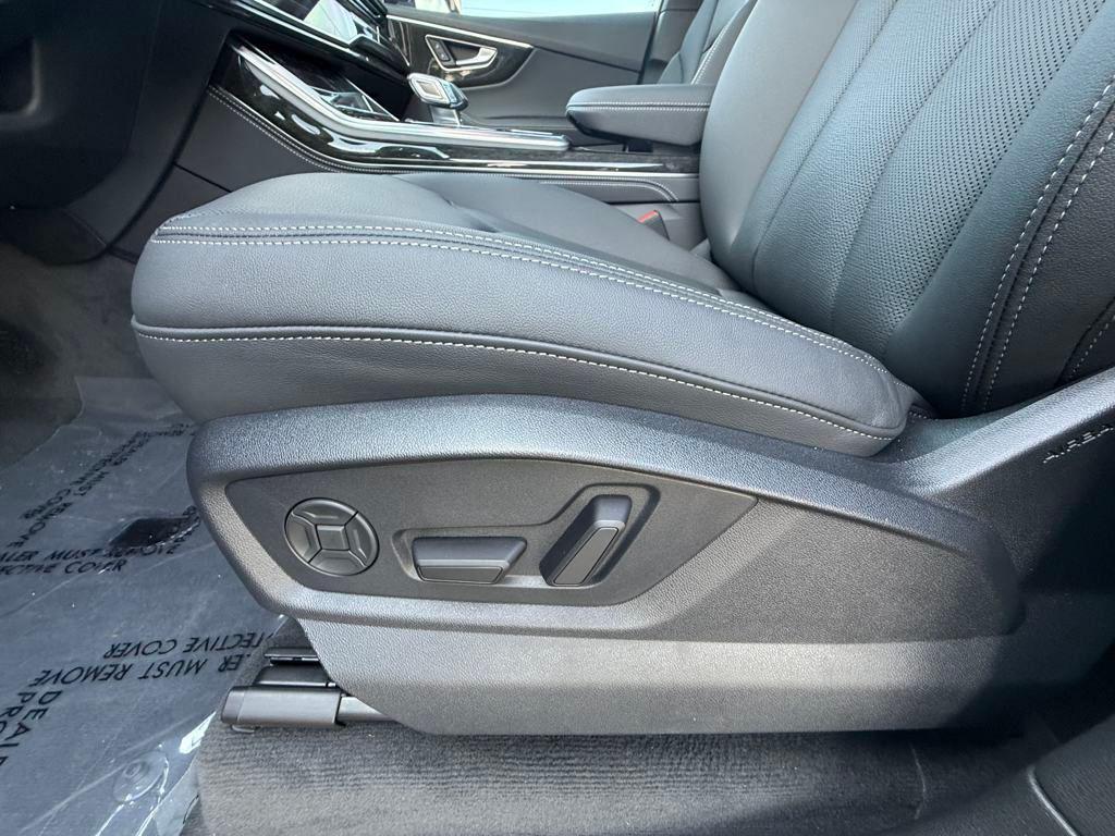 new 2025 Audi Q7 car, priced at $79,040