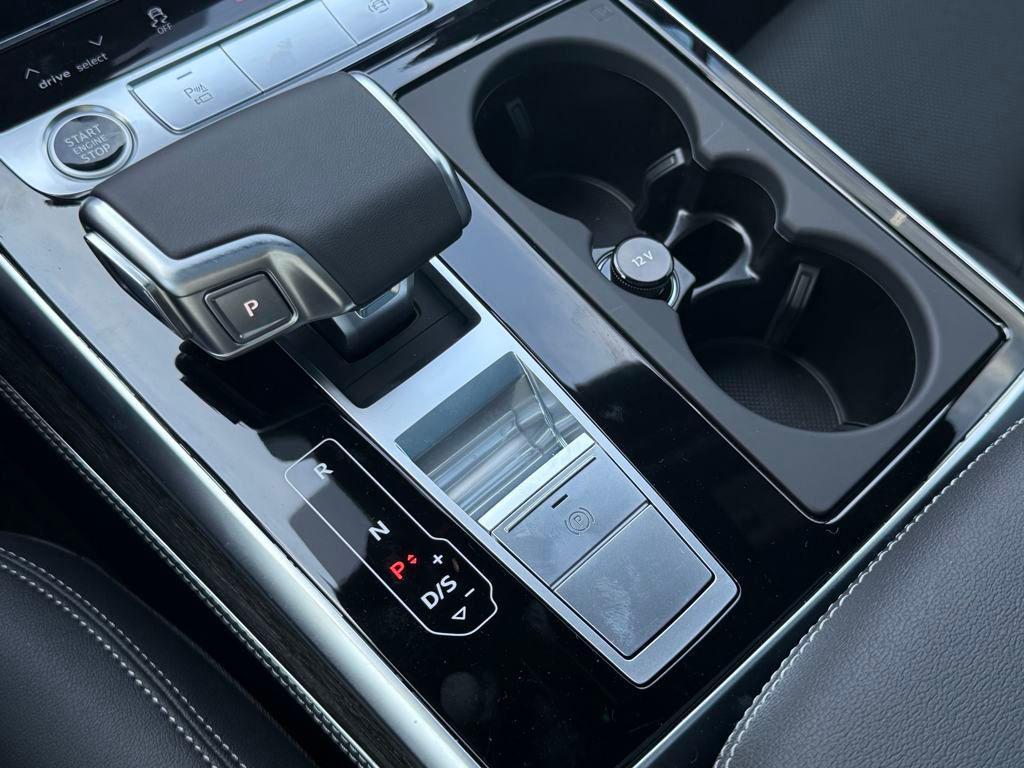 new 2025 Audi Q7 car, priced at $79,040