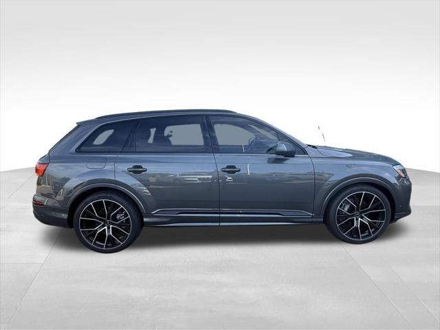 new 2025 Audi Q7 car, priced at $79,040