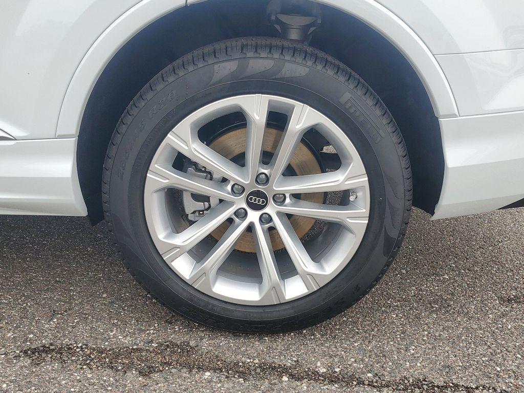 used 2025 Audi Q7 car, priced at $60,988