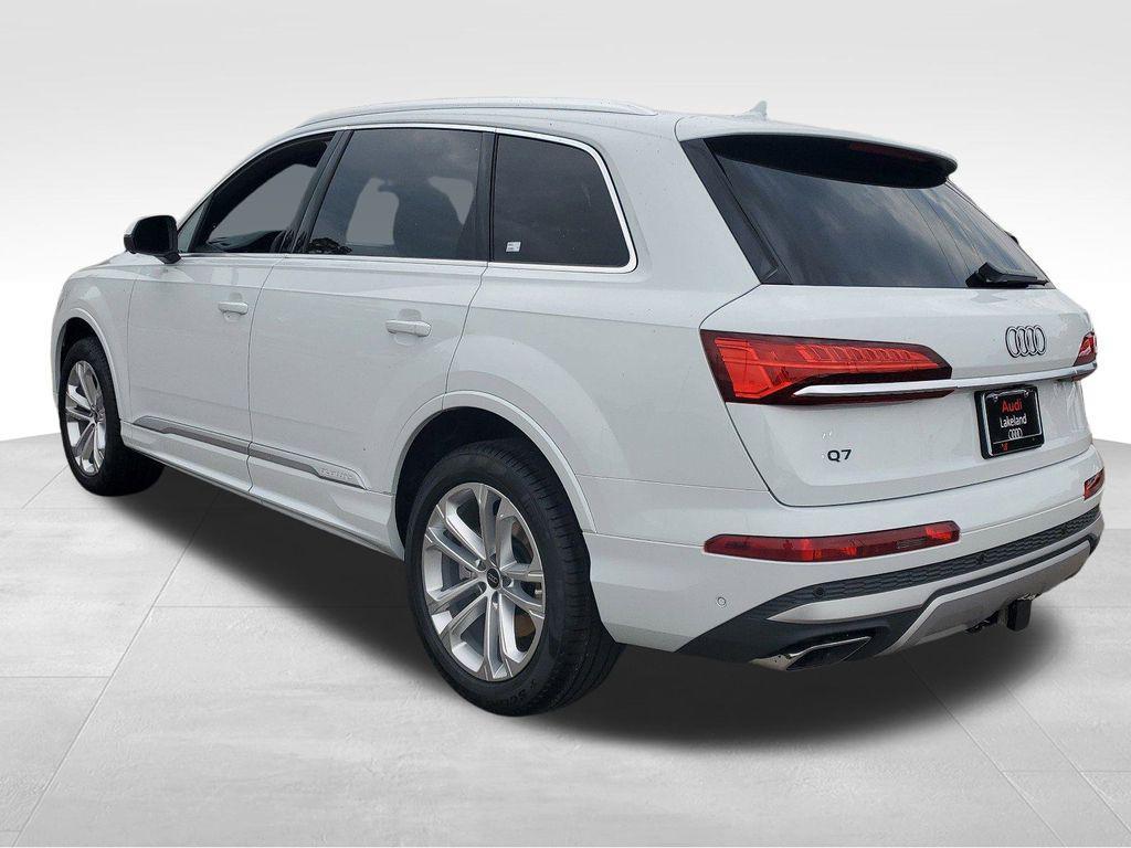 new 2025 Audi Q7 car, priced at $56,988