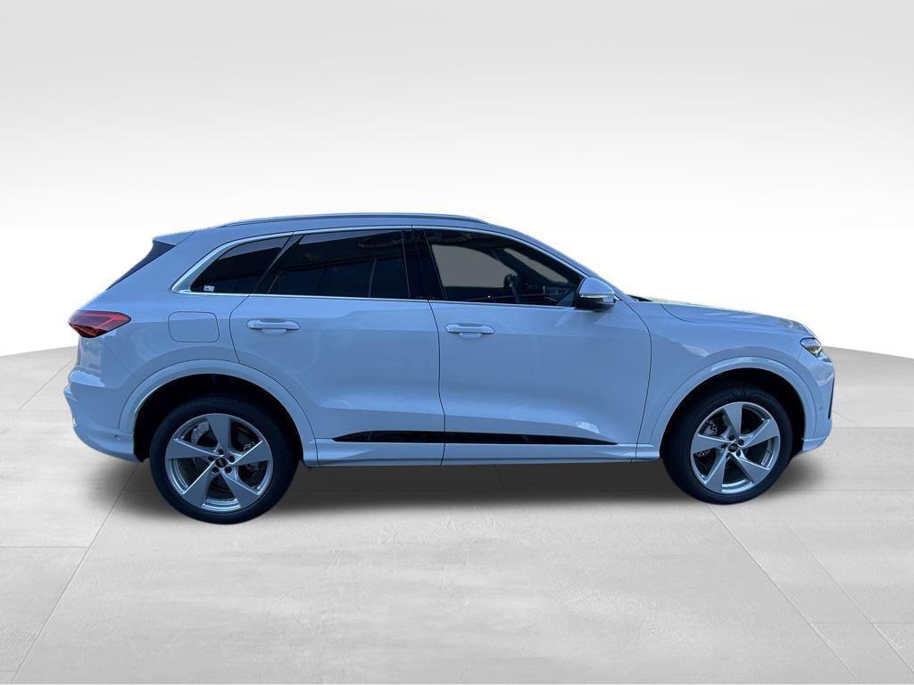 new 2025 Audi Q5 car, priced at $60,975