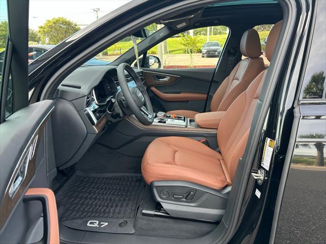 new 2025 Audi Q7 car, priced at $78,805