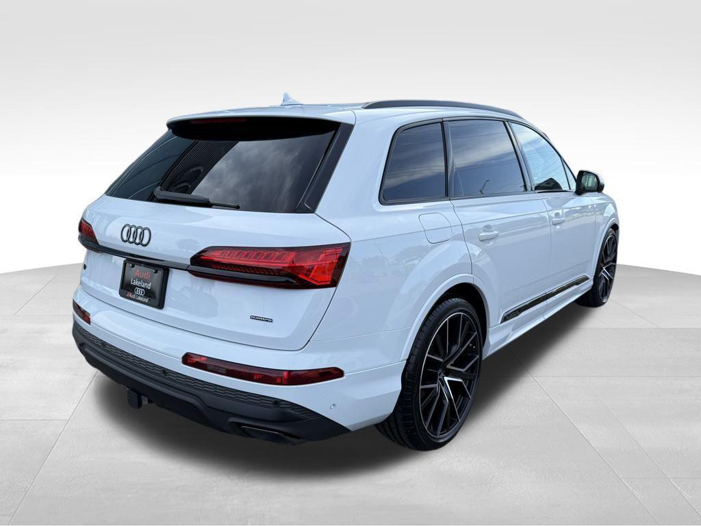 new 2025 Audi Q7 car, priced at $75,395