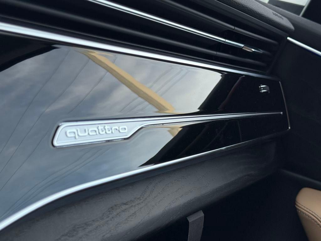 new 2025 Audi Q7 car, priced at $75,395