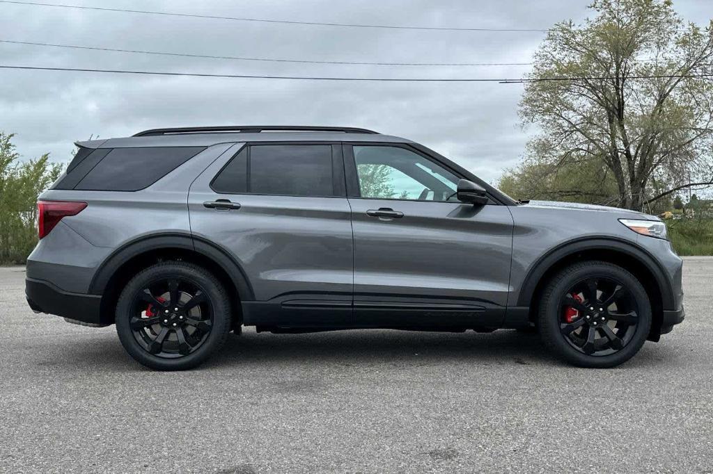 new 2024 Ford Explorer car, priced at $60,372