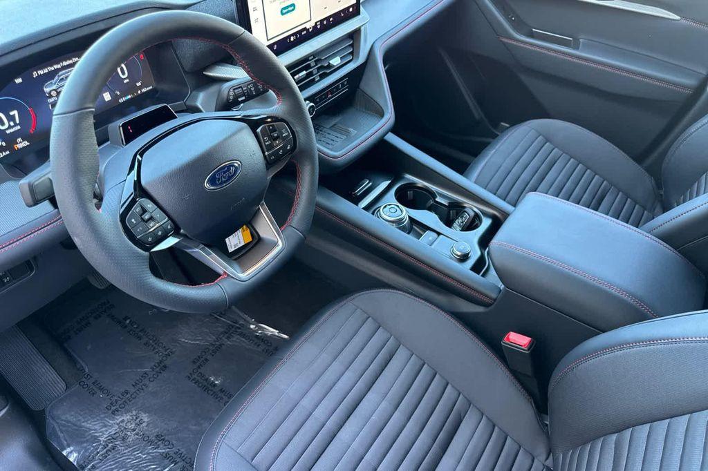 new 2025 Ford Explorer car, priced at $50,833