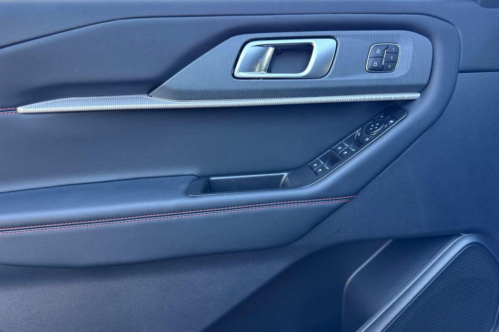 new 2025 Ford Explorer car, priced at $50,833