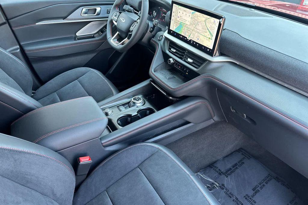 new 2025 Ford Explorer car, priced at $59,104