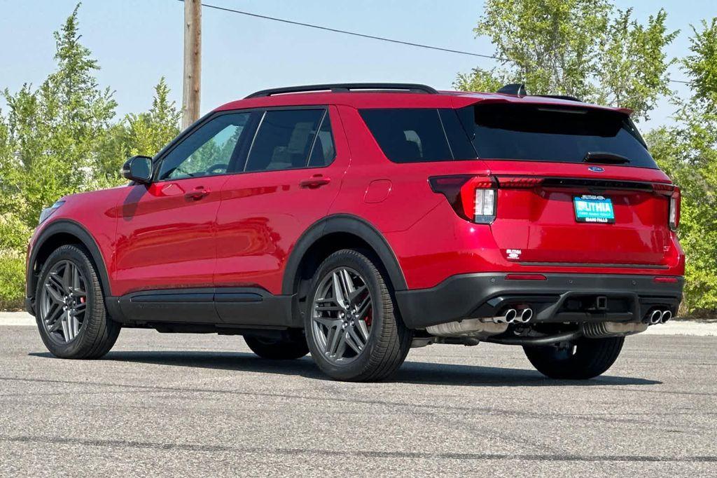 new 2025 Ford Explorer car, priced at $59,104