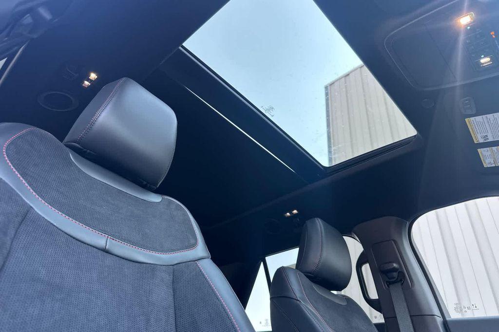 new 2025 Ford Explorer car, priced at $59,104