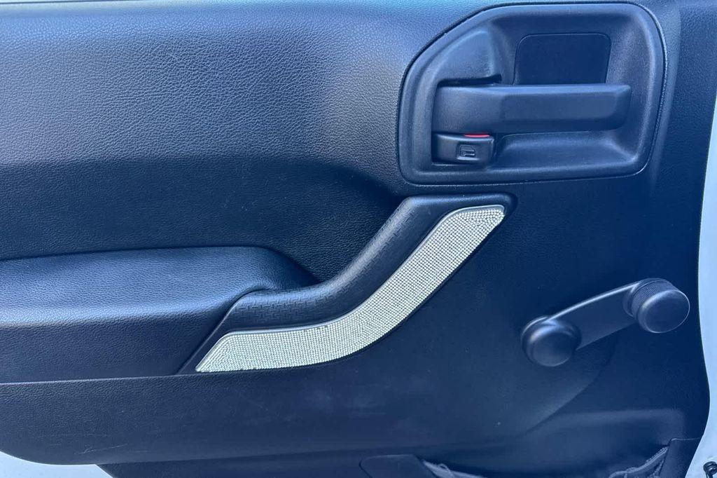 used 2013 Jeep Wrangler Unlimited car, priced at $13,999