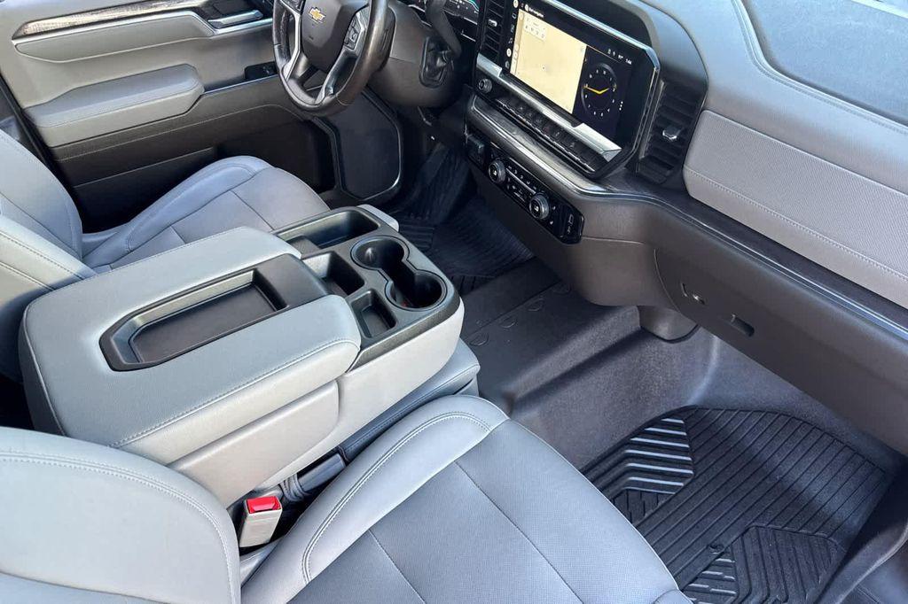 used 2022 Chevrolet Silverado 1500 car, priced at $39,952