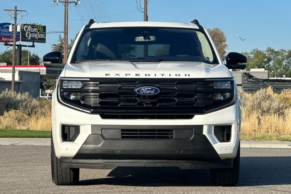 new 2025 Ford Expedition Max car, priced at $75,035