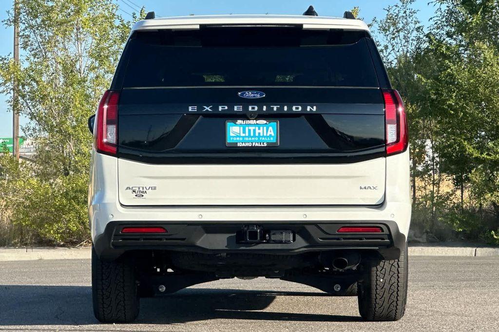 new 2025 Ford Expedition Max car, priced at $75,035