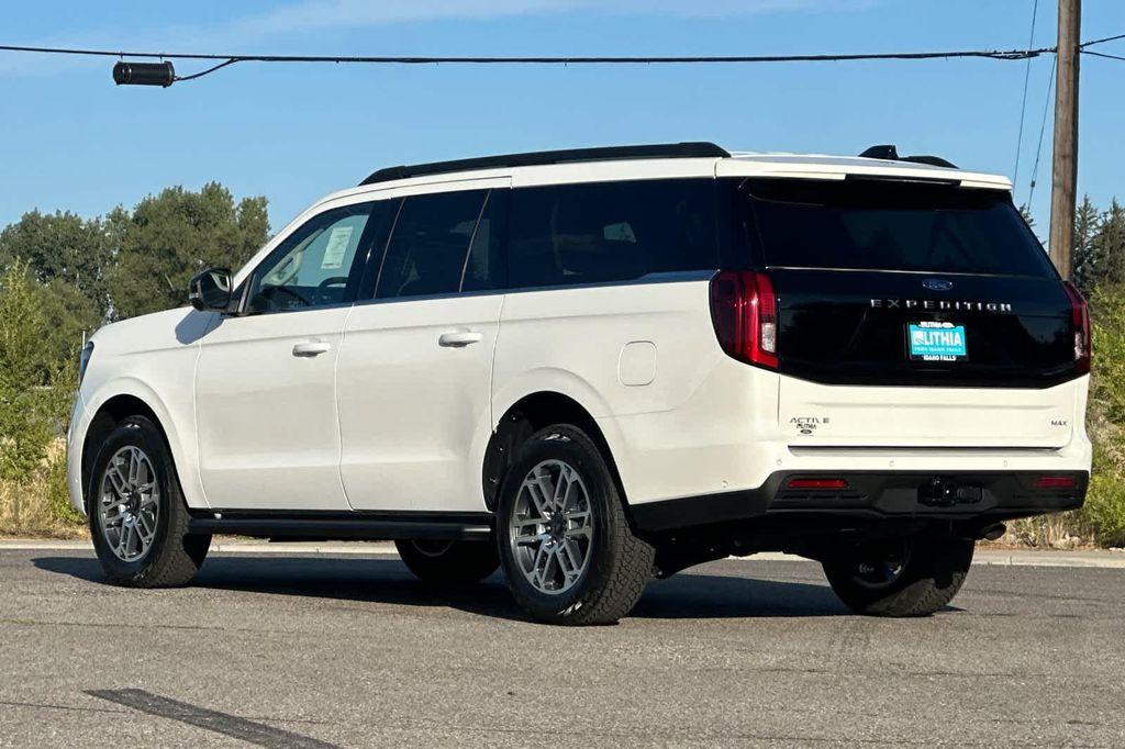 new 2025 Ford Expedition Max car, priced at $75,035