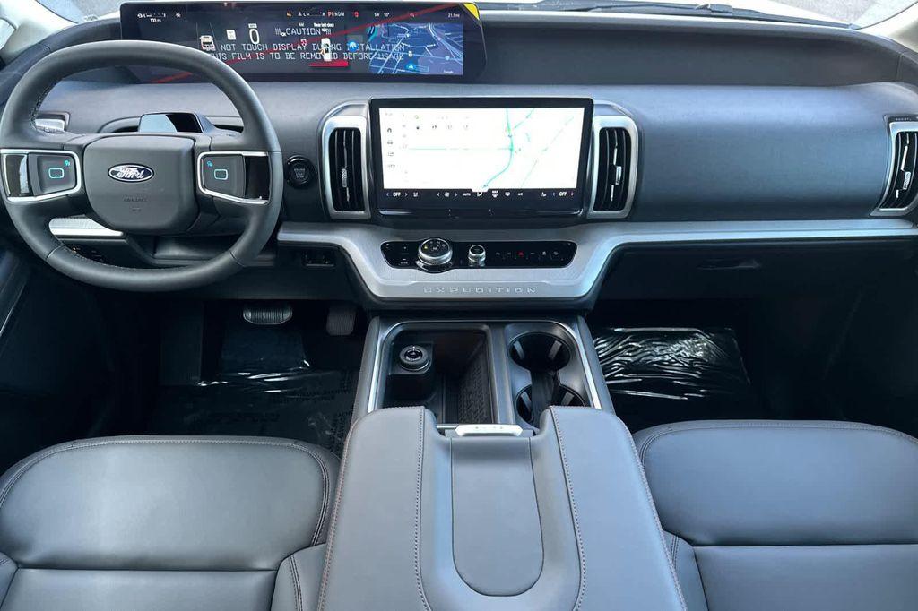 new 2025 Ford Expedition Max car, priced at $75,035
