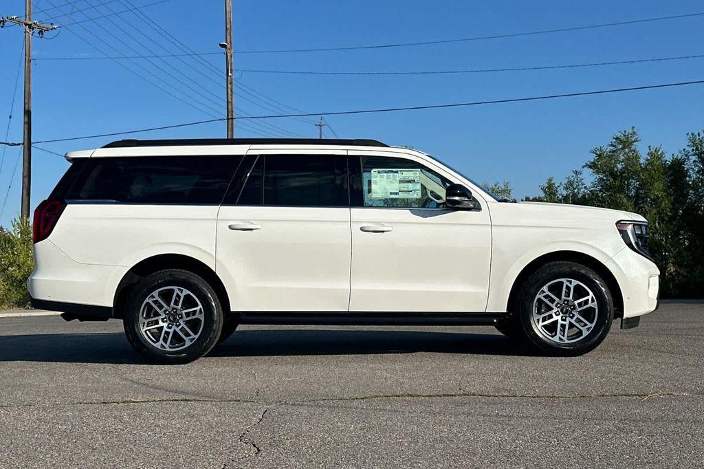 new 2025 Ford Expedition Max car, priced at $75,035