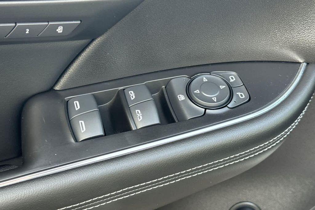 used 2023 Buick Envision car, priced at $27,997