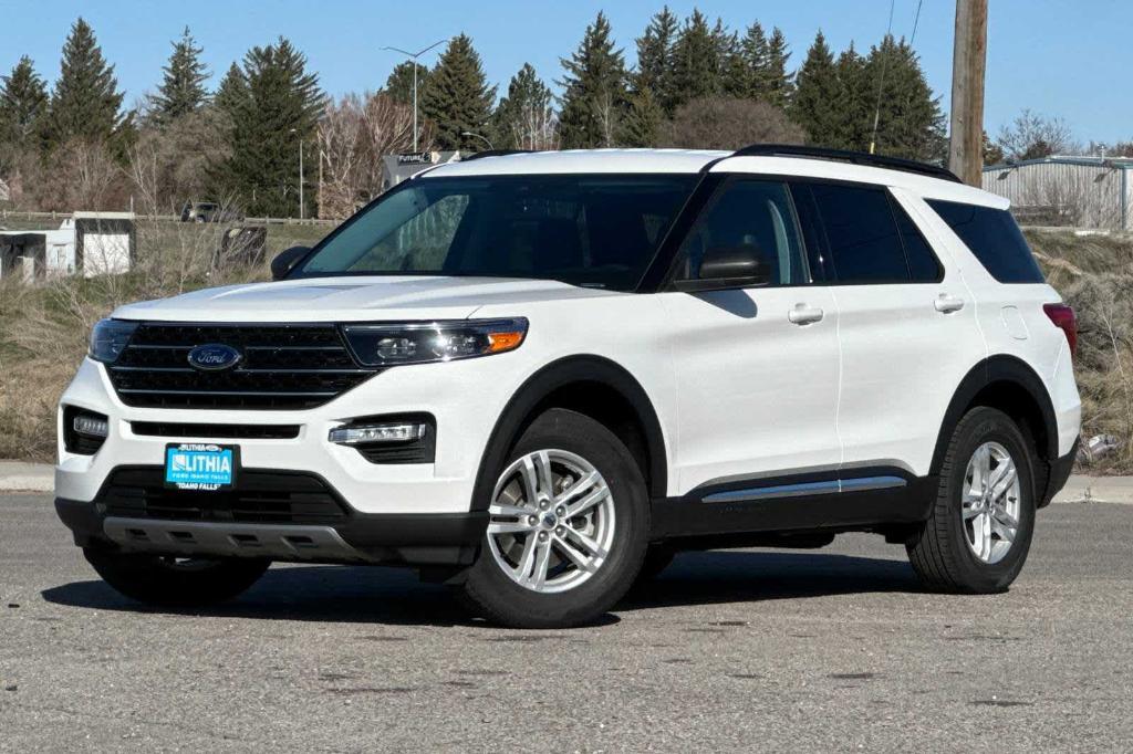 new 2024 Ford Explorer car, priced at $43,903