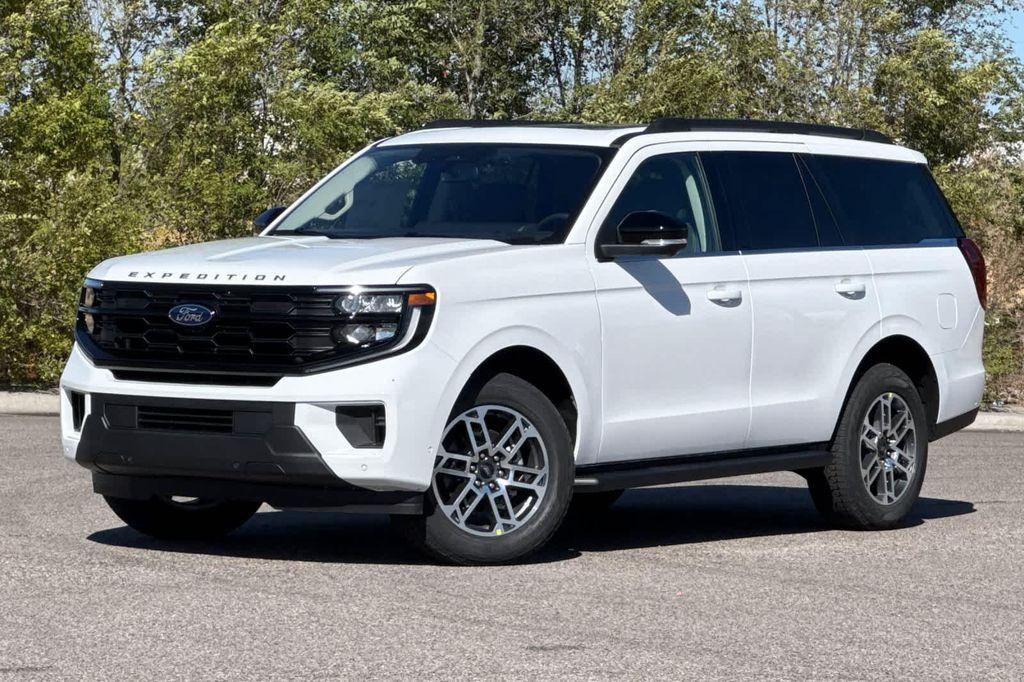 new 2025 Ford Expedition car, priced at $72,345