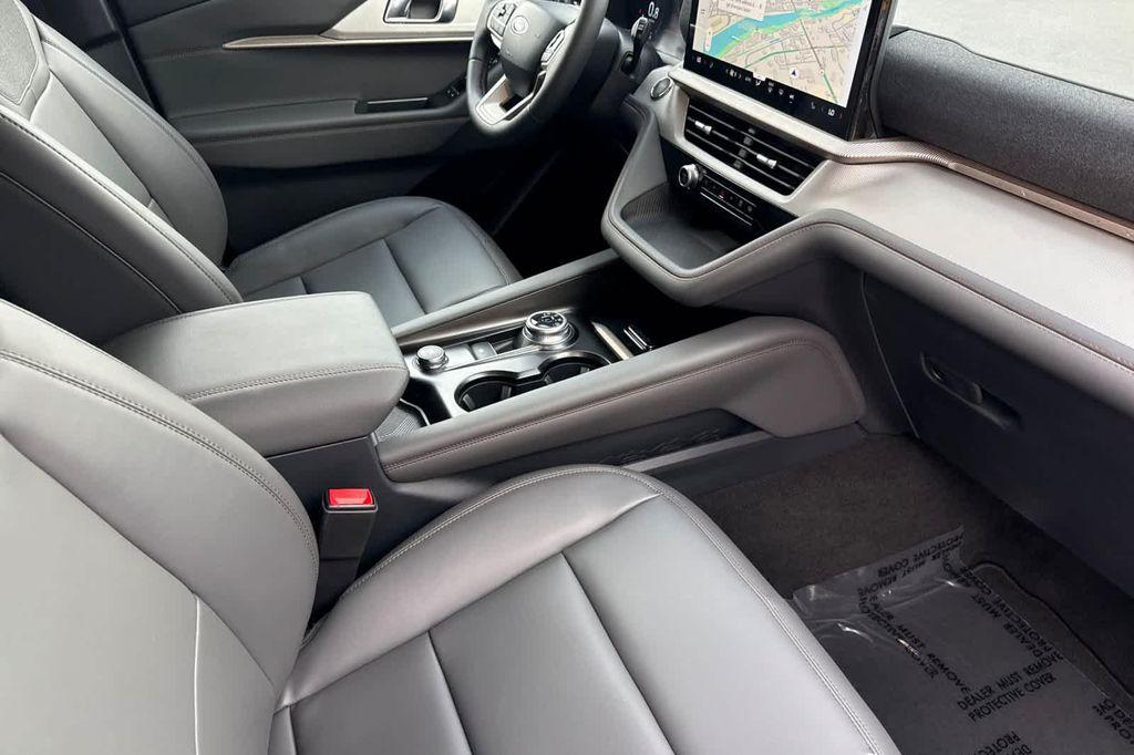 new 2025 Ford Explorer car, priced at $47,053