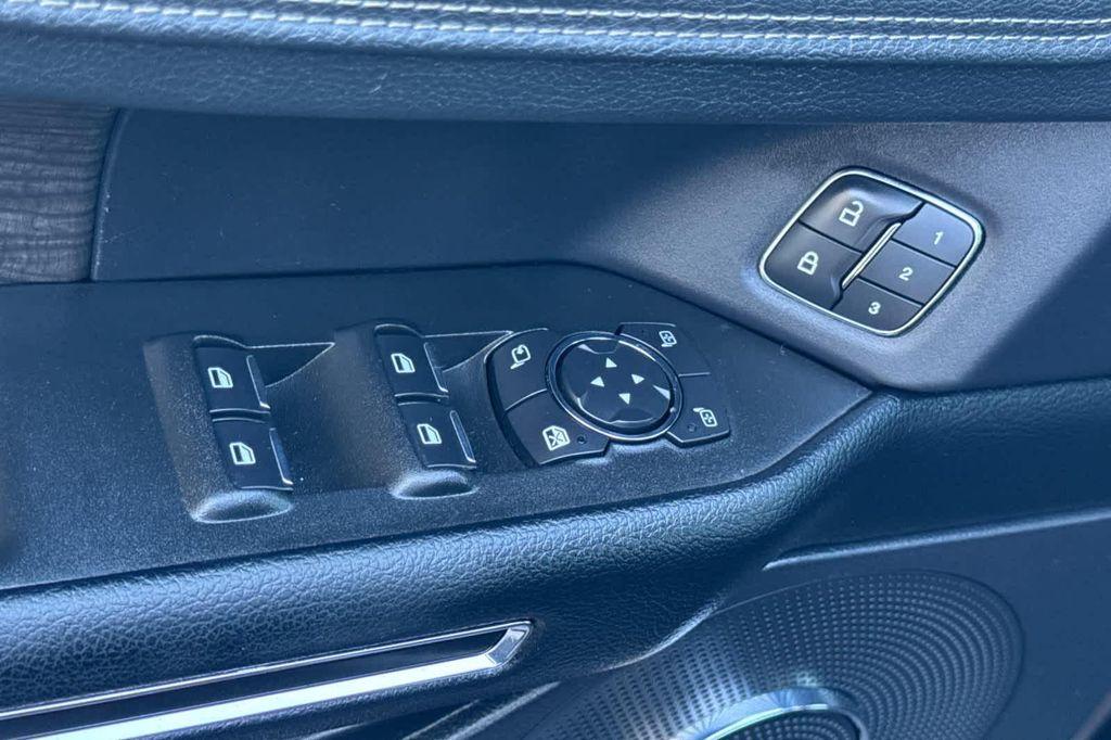 used 2021 Ford Expedition Max car, priced at $29,911