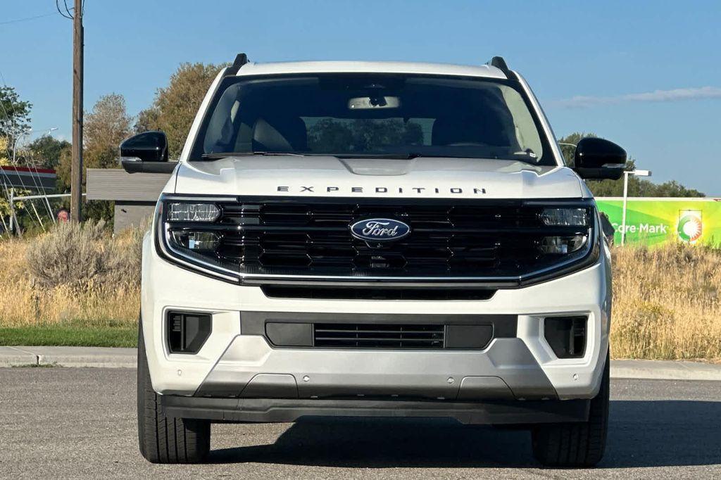 new 2025 Ford Expedition car, priced at $76,229